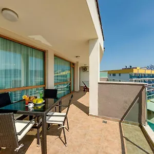 briz-beach-b-hotel.sunnybeach-hotels.org/